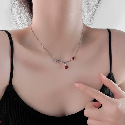 Niche Design Cherry Collarbone Chain | Women'S New Trendy Simple Light Luxury Necklace, Versatile Neck Chain Jewelry, Zinc Alloy, Boho Style, Suitable for Daily and Vacation Occasions