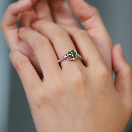 Elegant 0.5CT April Birthstone Moon & Star Design Ring, 925 Sterling Silveryy, 18K Golden Plated, with Synthetic Moissanite, for Women, Fashion Jewelry for Valentine'S Day, Suitable for Ages 15+