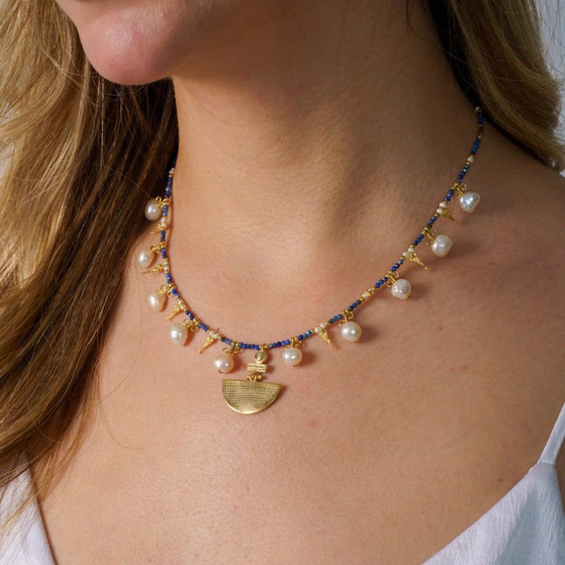 Blue Handmade Natural Lapis Lazuli & Freshwater Freshwater Pearls Necklace for Women - Elegant Golden-Tone Pendant with Blue Gemstones, Everyday & Party Jewelry Gift for Mom, Freshwater Pearls And Chain Necklace, Classic Design, Goldtoned Alloy