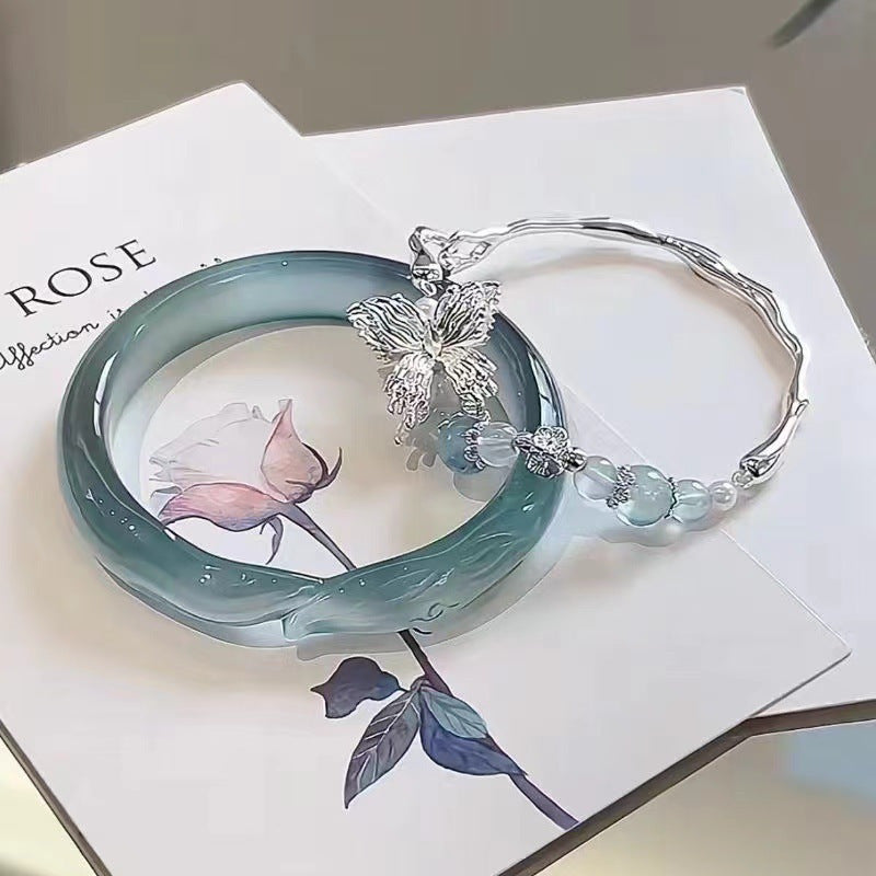 Chic Blue Ice Fox & Aquamarine Butterfly Bangle - Silvery-Plated, Versatile Alloy Bracelet for Casual Attire or Gifting